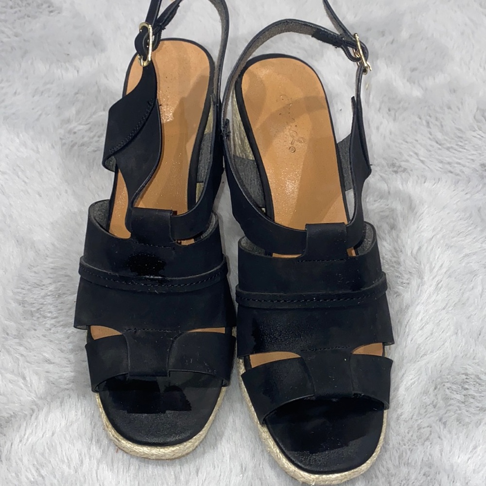 Wedge sandals